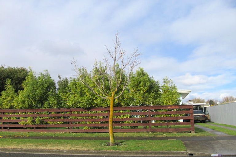 Photo of property in 2/1307 Jubilee Street, Mayfair, Hastings, 4122