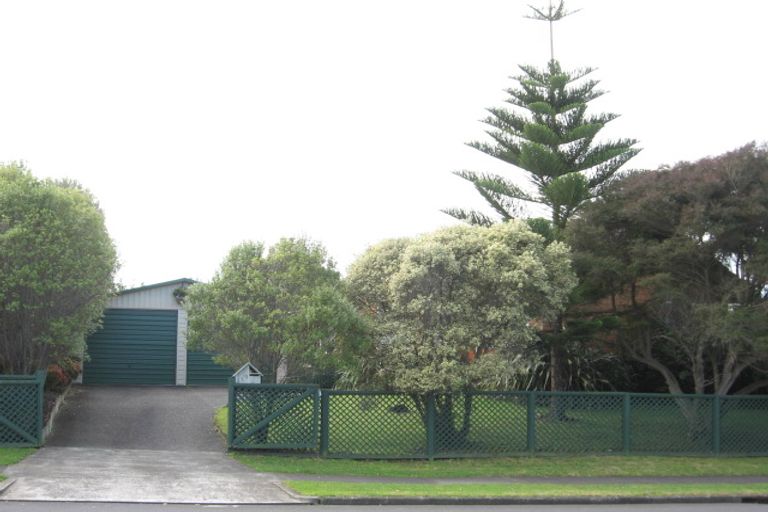 Photo of property in 119 Carnoustie Drive, Wattle Downs, Auckland, 2103