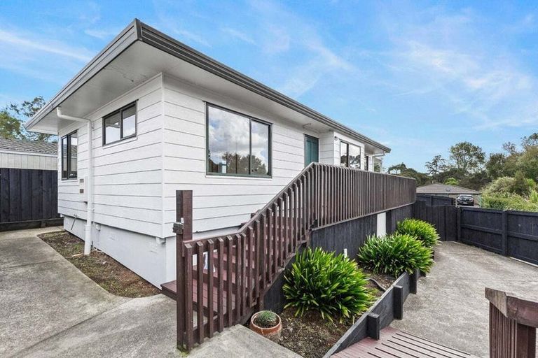 Photo of property in 38 Sherrybrooke Place, Sunnyvale, Auckland, 0612