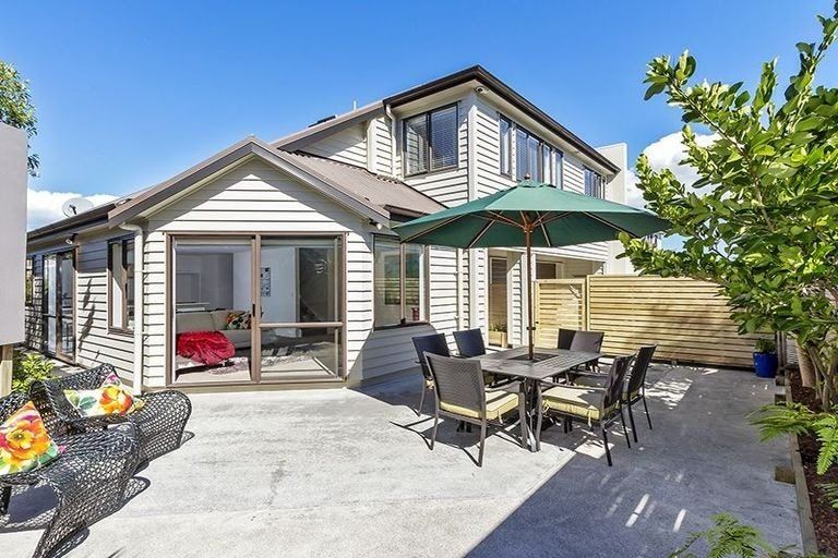 Photo of property in 32a Bleakhouse Road, Howick, Auckland, 2014
