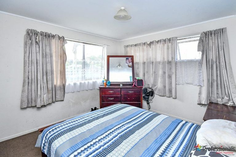 Photo of property in 1 Montego Place, Weymouth, Auckland, 2103