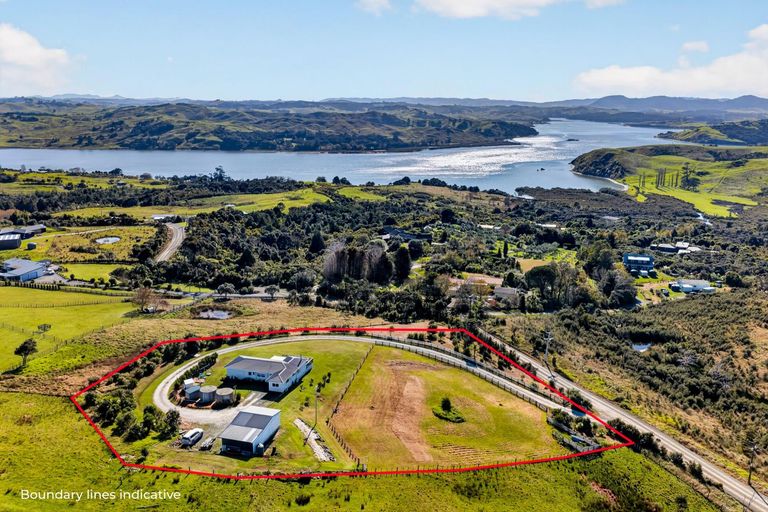 Photo of property in 143 Rangiora Road, Kaiwaka, 0573