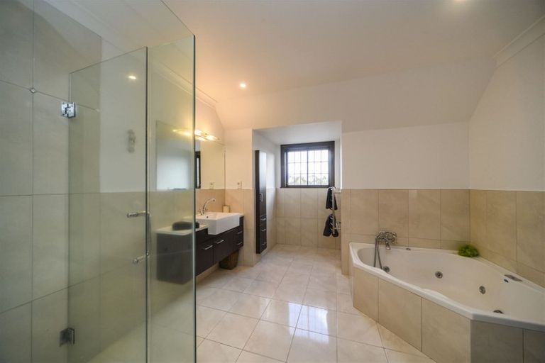 Photo of property in 81 Waterloo Crescent, Hokowhitu, Palmerston North, 4410