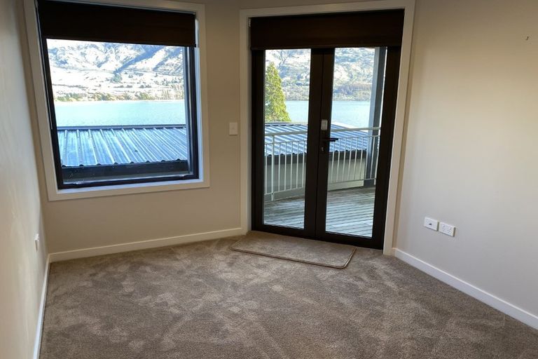 Photo of property in 92 Lismore Street, Wanaka, 9305