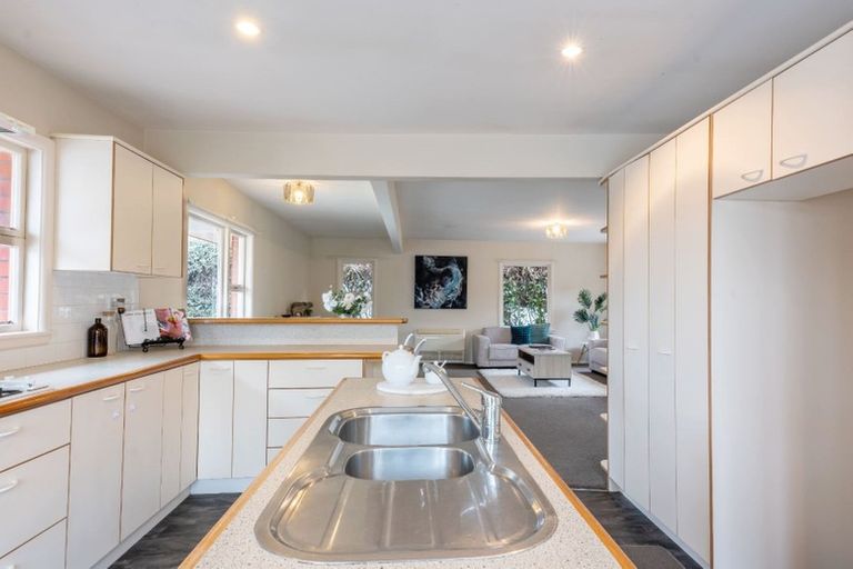 Photo of property in 147 Wairakei Road, Bryndwr, Christchurch, 8053