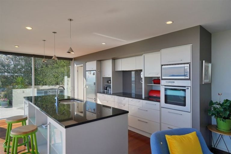 Photo of property in 5 Peregrine Close, Mount Pleasant, Christchurch, 8081