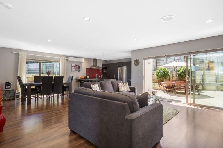 Photo of property in 33 Kahurangi Heights, Aotea, Porirua, 5024