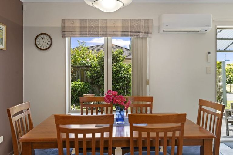 Photo of property in 8 Mcleod Place, Papamoa Beach, Papamoa, 3118