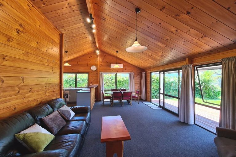 Photo of property in 7 Courthouse Lane, Coromandel, 3506