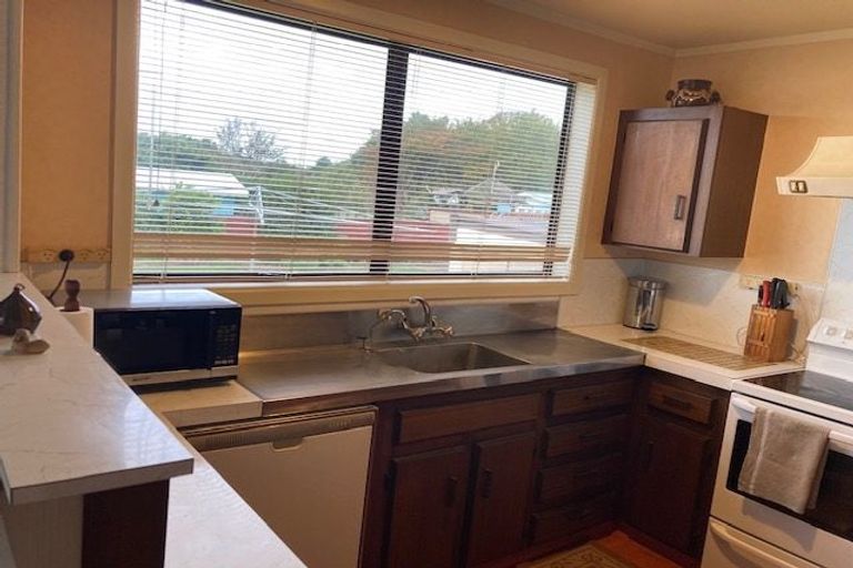 Photo of property in 16 Cameron Road, Te Puke, 3119