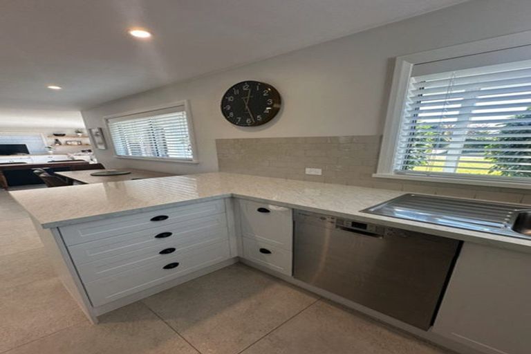 Photo of property in 4 Mercury Place, Wanaka, 9305