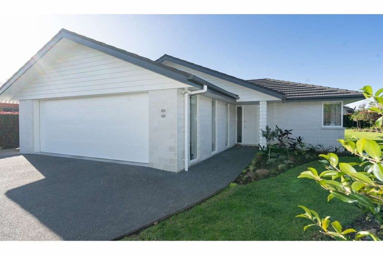 Photo of property in 43 Sarawak Drive, Kerikeri, 0230