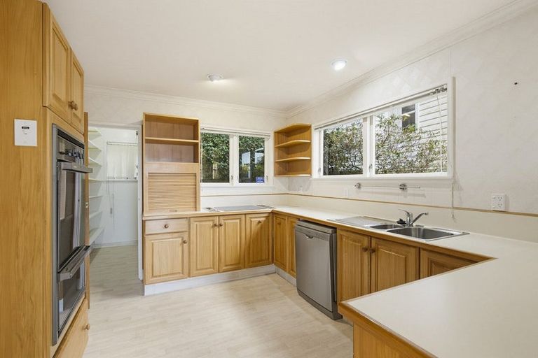 Photo of property in 48 Rama Crescent, Khandallah, Wellington, 6035