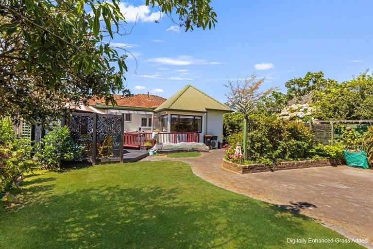 Photo of property in 78 Churchill Avenue, Hokowhitu, Palmerston North, 4410