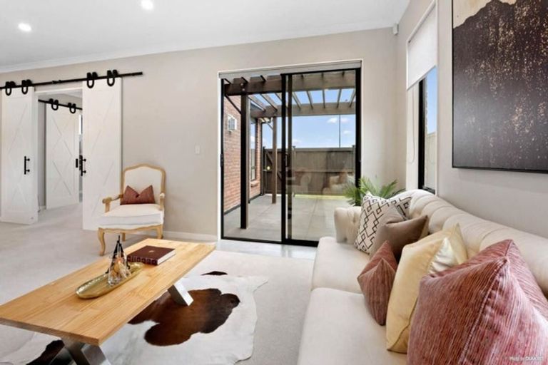 Photo of property in 37 Papareia Road, Karaka, Papakura, 2113