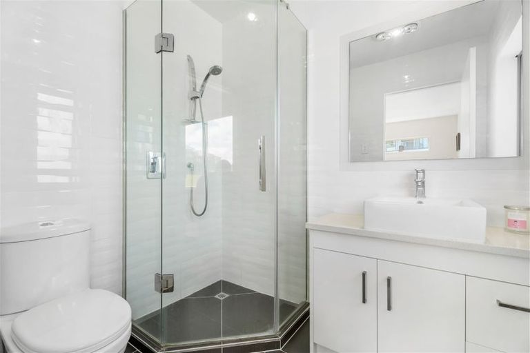 Photo of property in 106 Voyager Drive, Gulf Harbour, Whangaparaoa, 0930