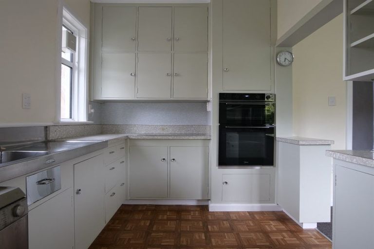 Photo of property in 42 Cashmere Avenue, Khandallah, Wellington, 6035