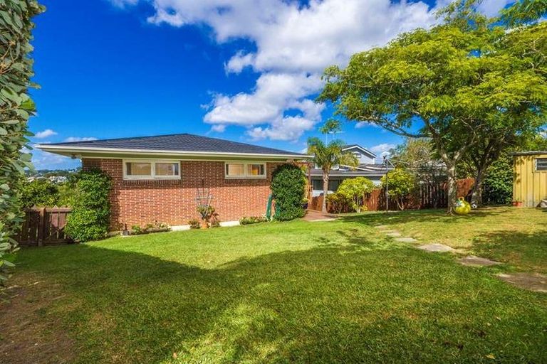 Photo of property in 3 Jellicoe Road, Murrays Bay, Auckland, 0630