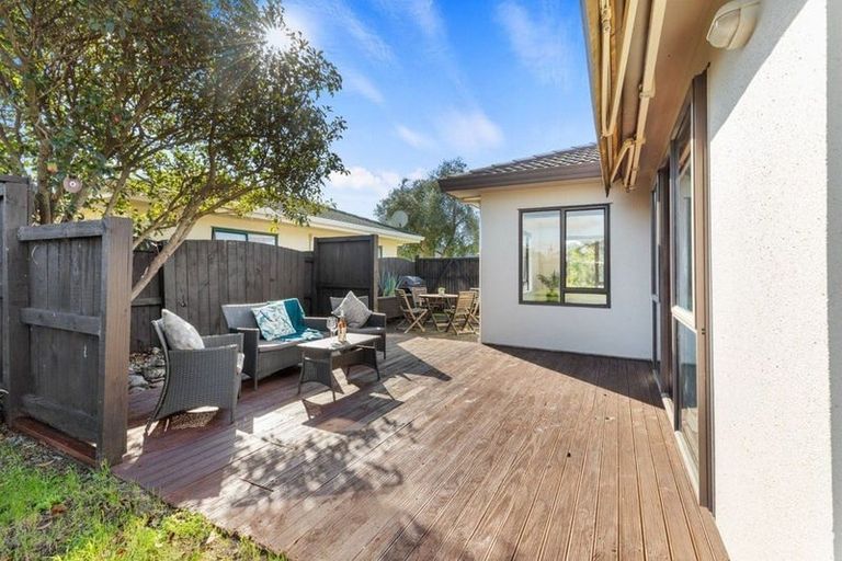Photo of property in 38 Katerini Grove, Papamoa Beach, Papamoa, 3118