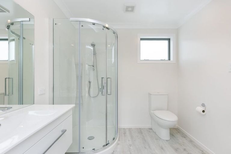 Photo of property in 1 Rarangi Way, Owhiro Bay, Wellington, 6023