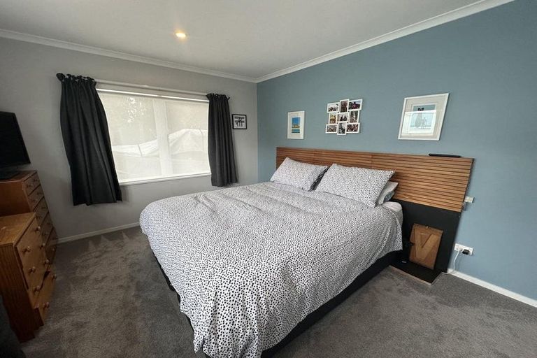 Photo of property in 15 Karaka Grove, Raumati Beach, Paraparaumu, 5032