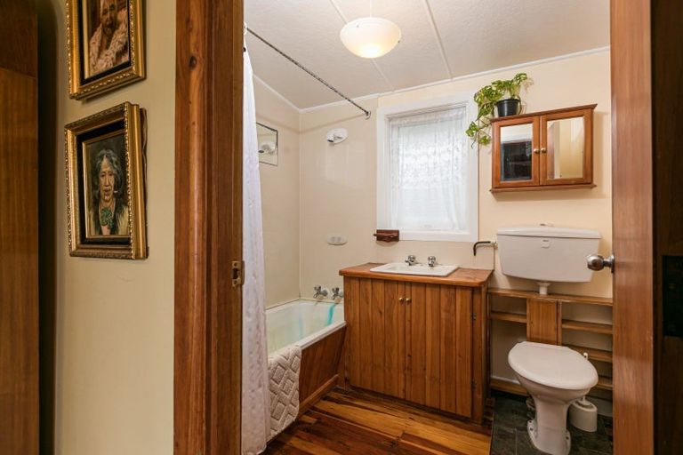 Photo of property in 11 Smith Street, Waipukurau, 4200