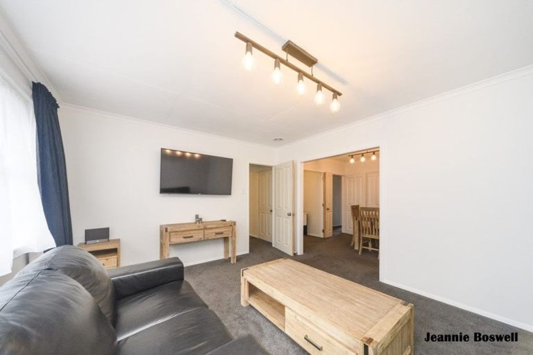 Photo of property in 40 Ruamahanga Crescent, Terrace End, Palmerston North, 4410