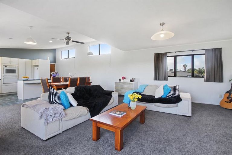 Photo of property in 4 Channel View Road, Clarks Beach, Pukekohe, 2679