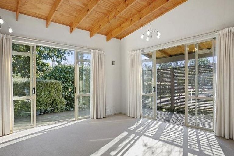 Photo of property in 27c Hamilton Road, Cambridge, 3434