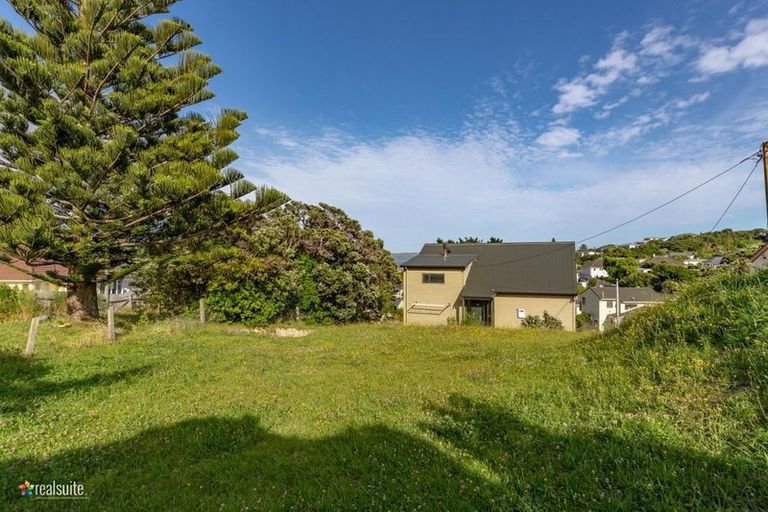 Photo of property in 27 Morere Street, Titahi Bay, Porirua, 5022