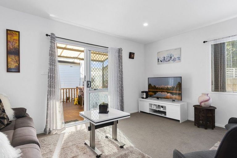 Photo of property in 11 Kamahi Crescent, Papamoa Beach, Papamoa, 3118