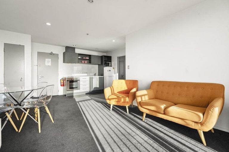 Photo of property in 2104/74 Albert Street, Auckland Central, Auckland, 1010