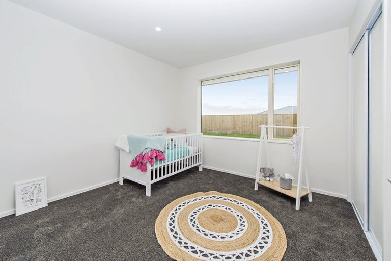 Photo of property in 58 Sandhurst Drive, Papamoa Beach, Papamoa, 3118