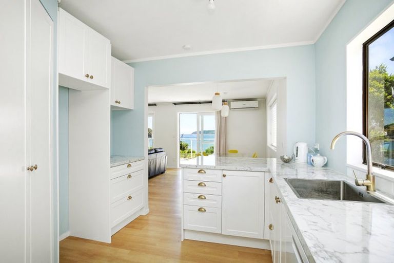 Photo of property in 6a Beach Road, Titahi Bay, Porirua, 5022