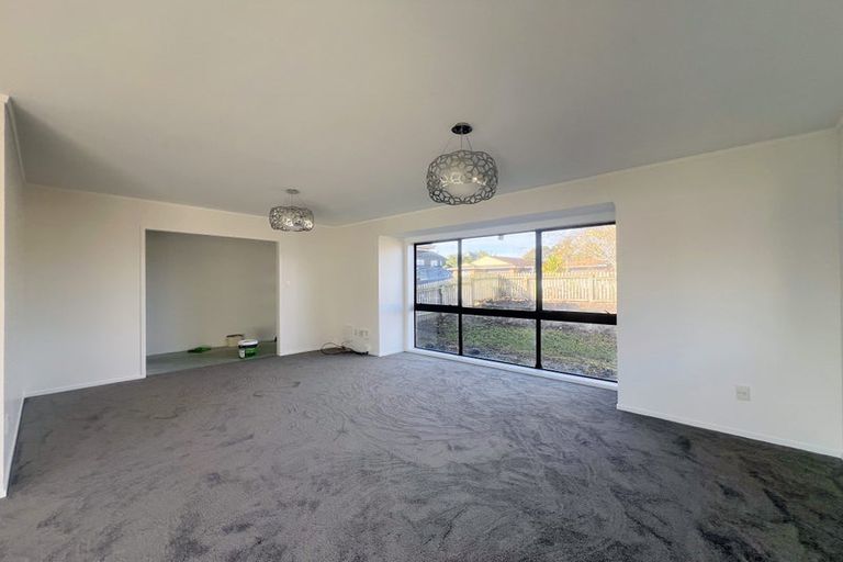 Photo of property in 1/25 Millhouse Drive, Northpark, Auckland, 2013