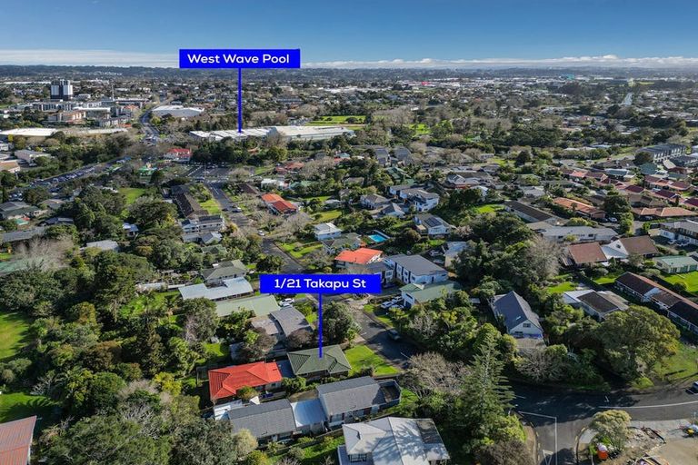 Photo of property in 1/21 Takapu Street, Henderson, Auckland, 0612