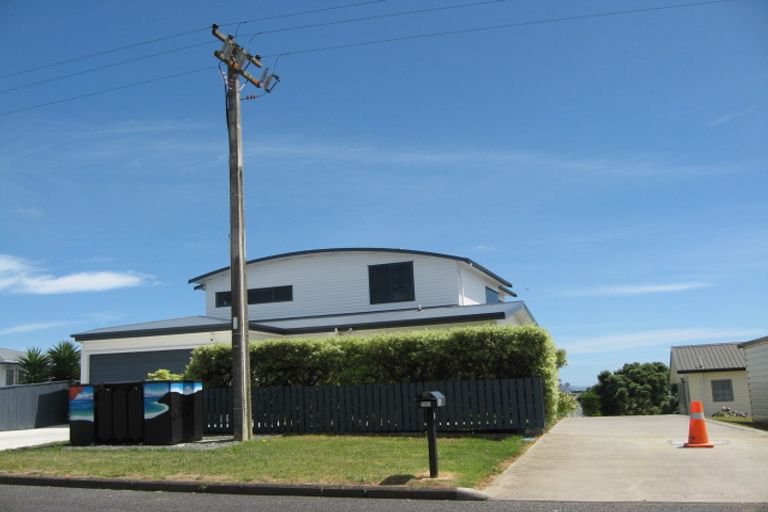 Photo of property in 51a Torkar Road, Clarks Beach, 2122
