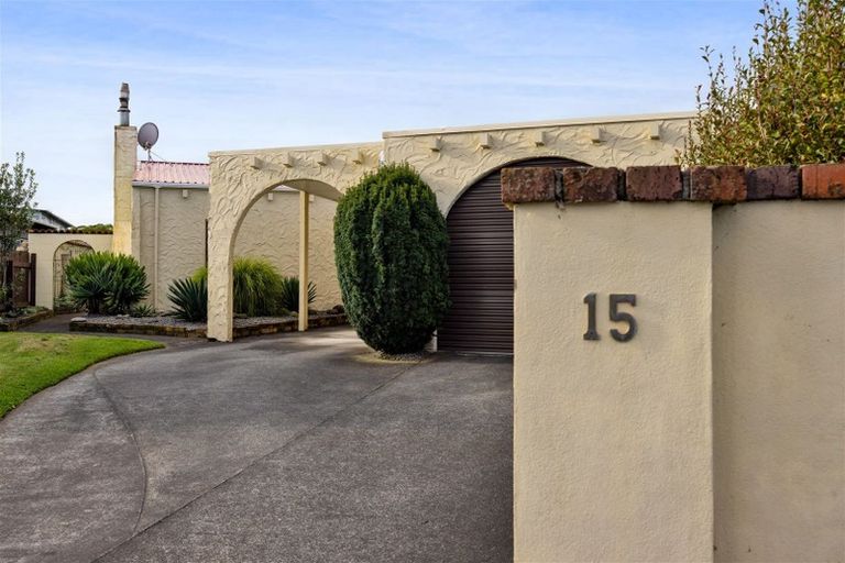 Photo of property in 15 Kowhai Street, Hawera, 4610