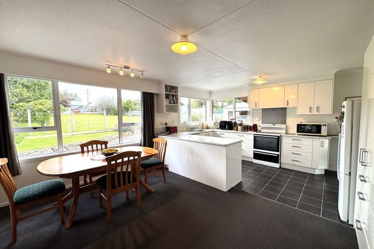 Photo of property in 5 Keatoa Terrace, Owaka, 9535