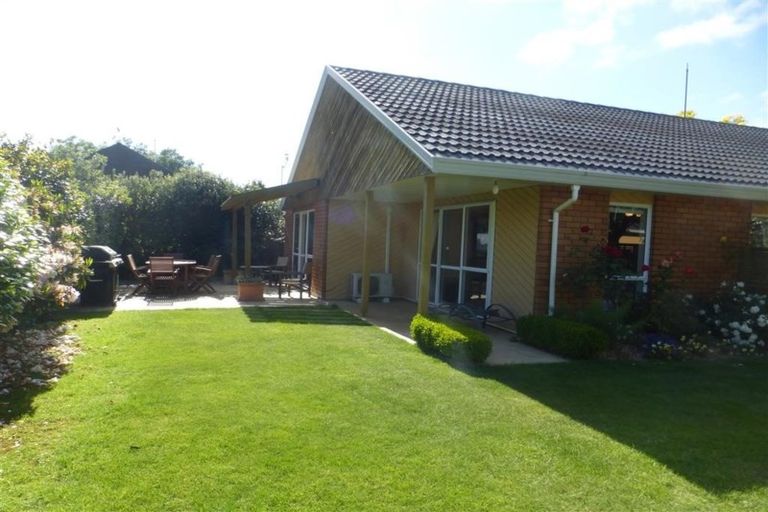 Photo of property in 6 Rowanwood Close, Halswell, Christchurch, 8025