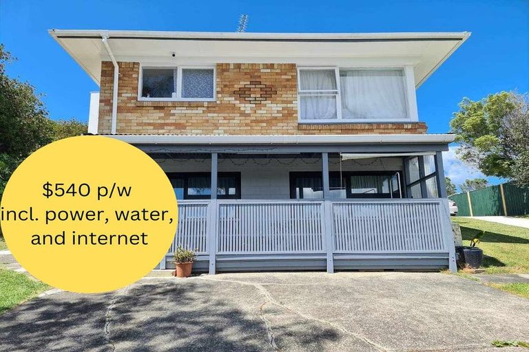 Photo of property in 1/104 Hillside Road, Glenfield, Auckland, 0627