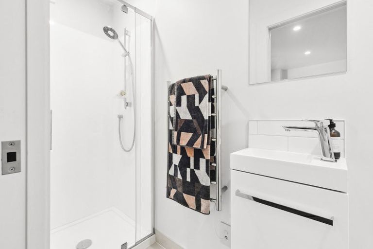 Photo of property in 8b Lyall Parade, Lyall Bay, Wellington, 6022