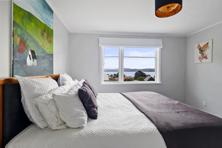 Photo of property in 9 Rona Street, Eastbourne, Lower Hutt, 5013