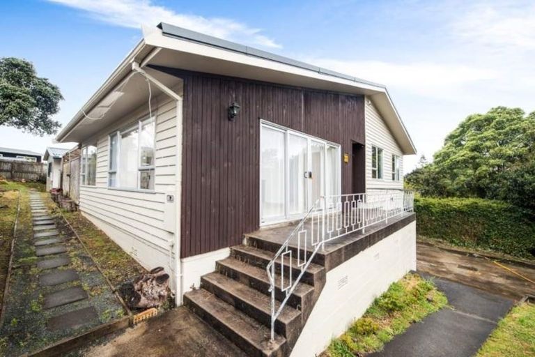 Photo of property in 33 Sunnynook Road, Forrest Hill, Auckland, 0620
