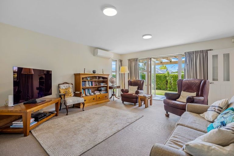 Photo of property in 46 Mokihi Gardens, Hillmorton, Christchurch, 8024