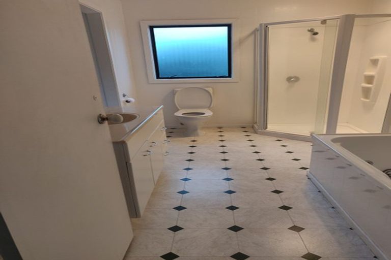 Photo of property in 29 Nalanda Crescent, Broadmeadows, Wellington, 6035