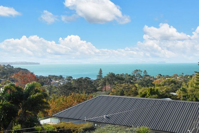 Photo of property in 1/134 Aberdeen Road, Campbells Bay, Auckland, 0620
