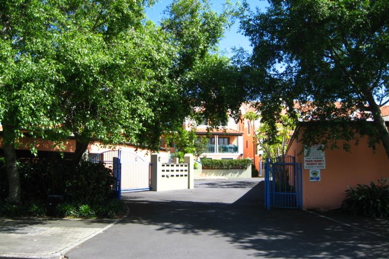 Photo of property in 124 Harbour Village Drive, Gulf Harbour, Whangaparaoa, 0930