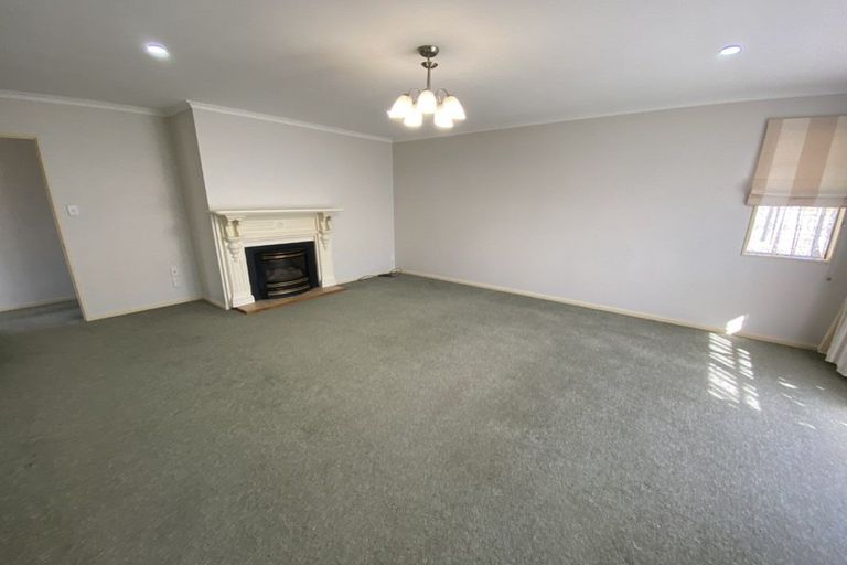 Photo of property in 30 Strachan Way, Highbury, Palmerston North, 4412
