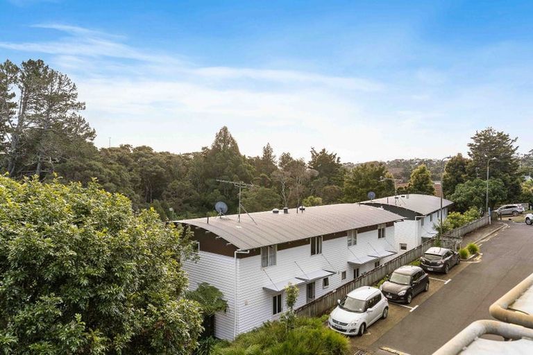 Photo of property in 4e/20 Ian Marwick Place, Birkenhead, Auckland, 0626